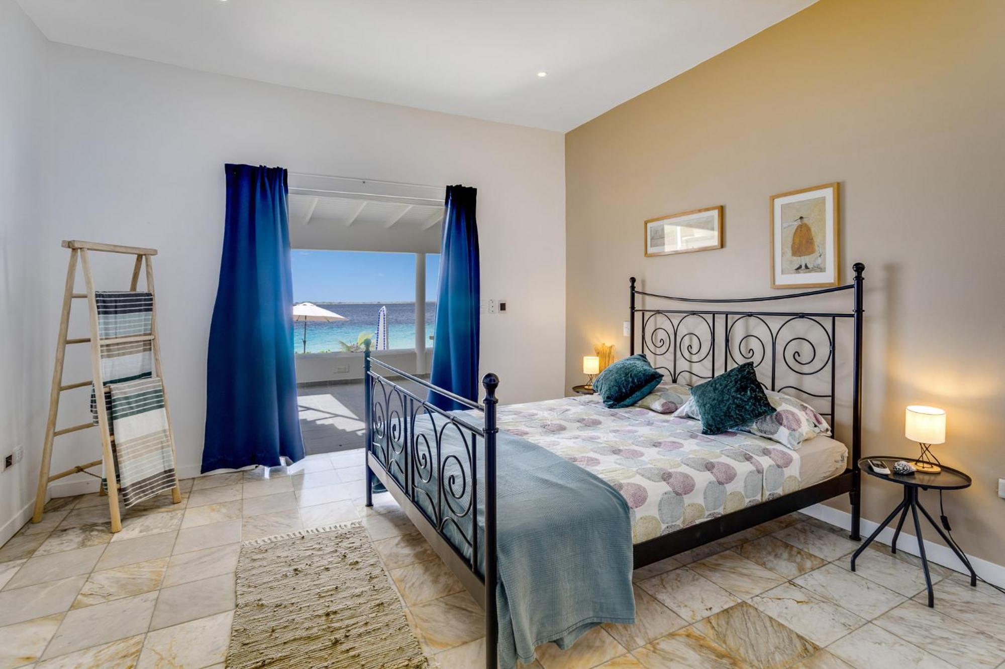Oceanfront - Villa Port Of Call - Playa Buitenkant foto