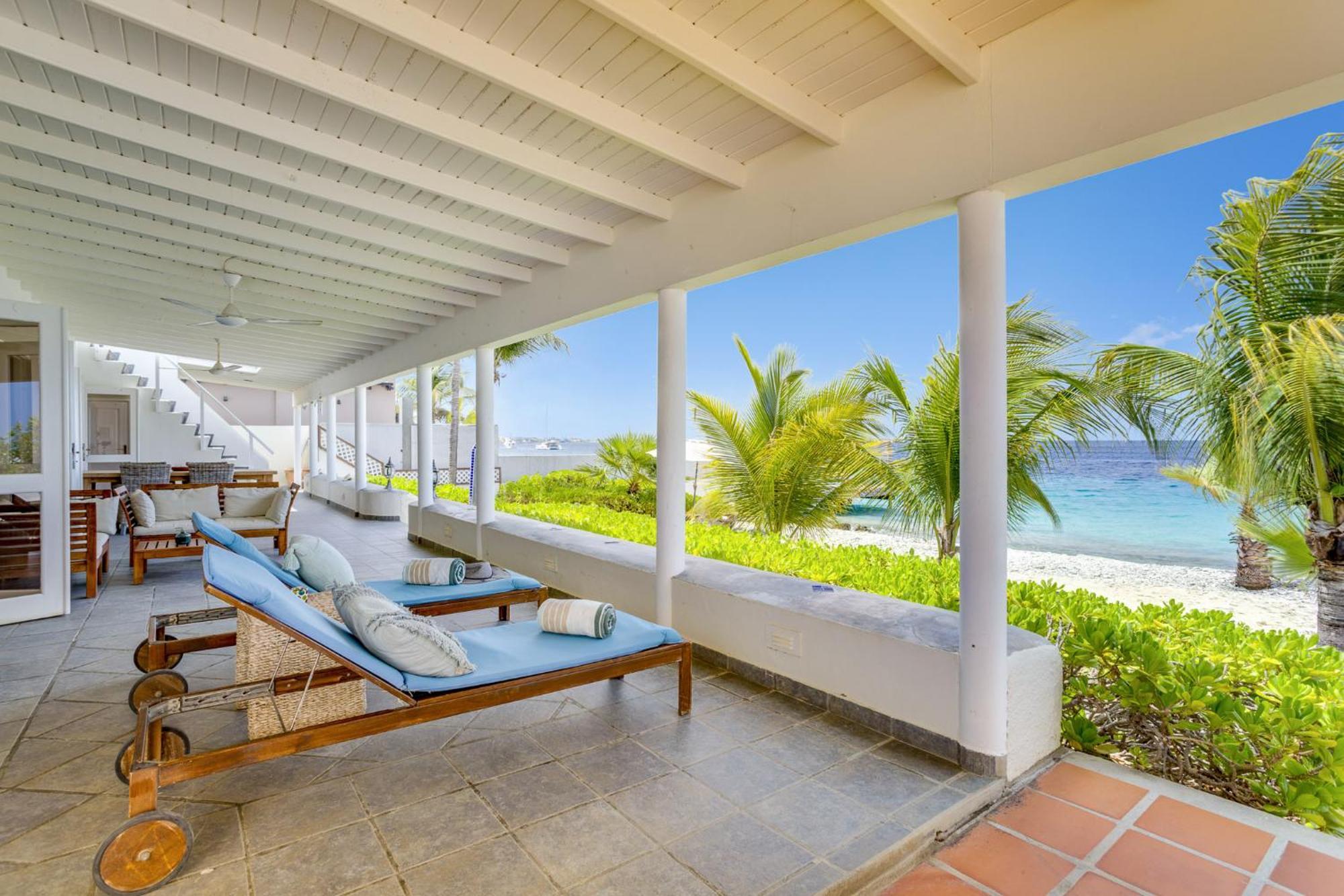 Oceanfront - Villa Port Of Call - Playa Buitenkant foto