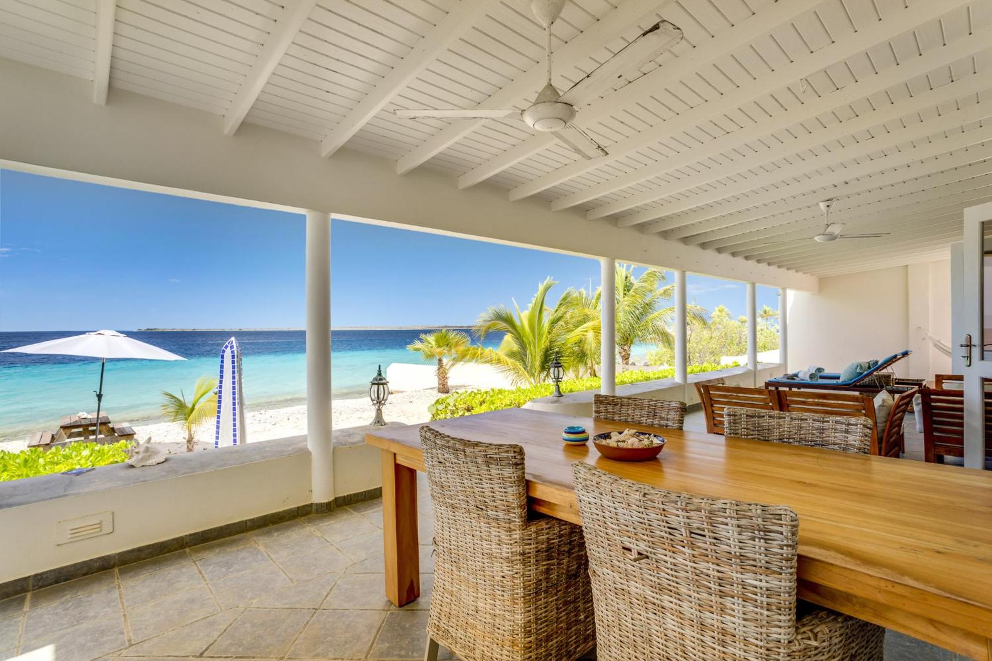 Oceanfront - Villa Port Of Call - Playa Buitenkant foto