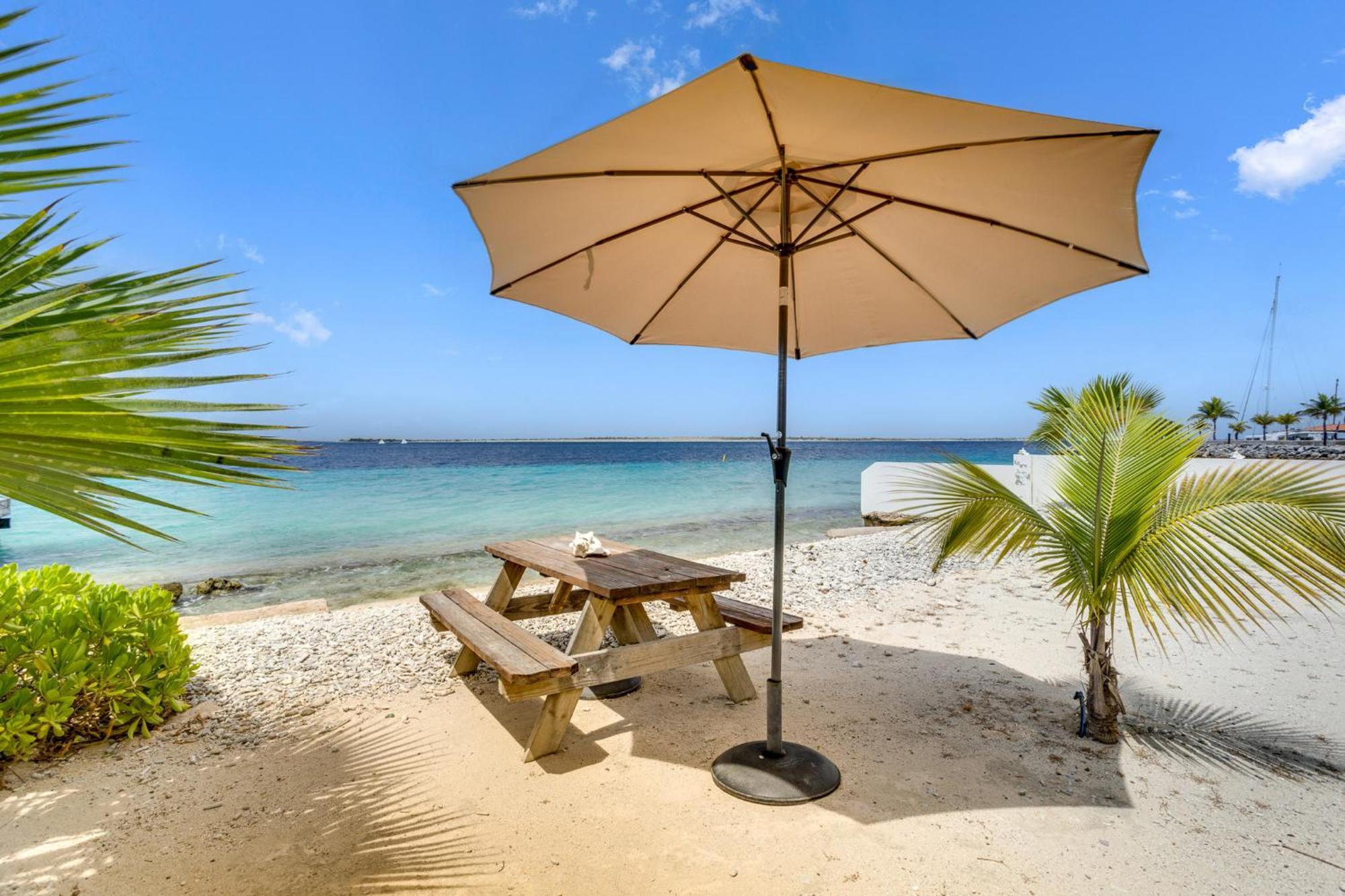 Oceanfront - Villa Port Of Call - Playa Buitenkant foto