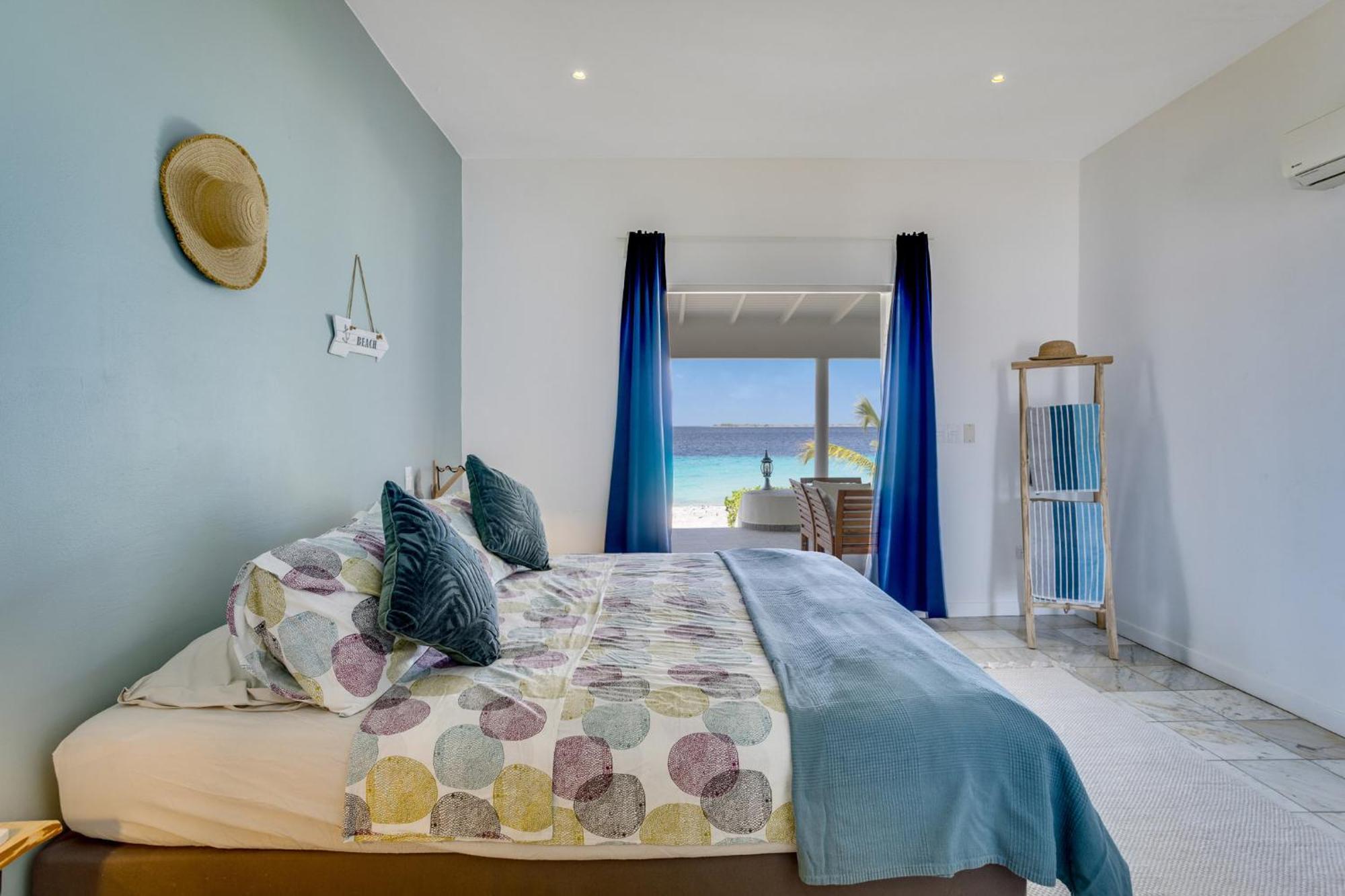 Oceanfront - Villa Port Of Call - Playa Buitenkant foto
