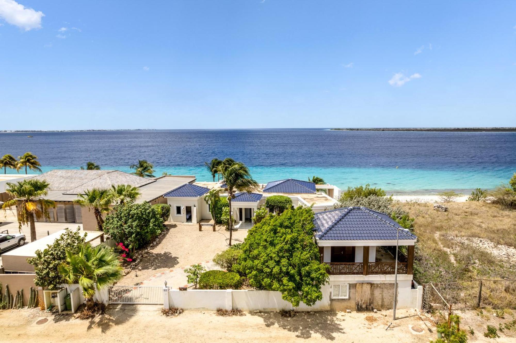 Oceanfront - Villa Port Of Call - Playa Buitenkant foto