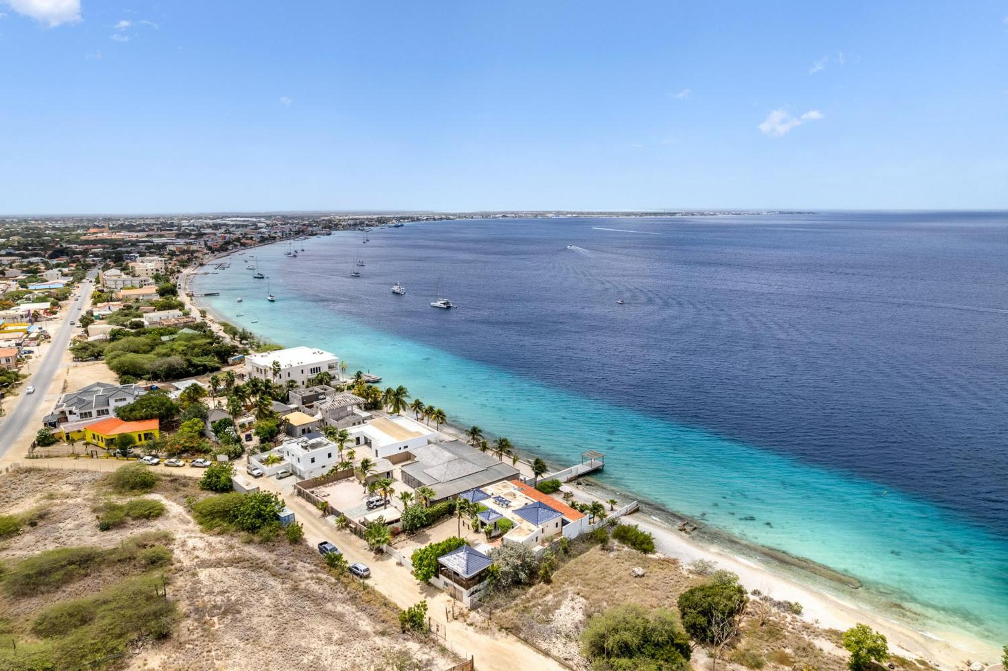 Oceanfront - Villa Port Of Call - Playa Buitenkant foto