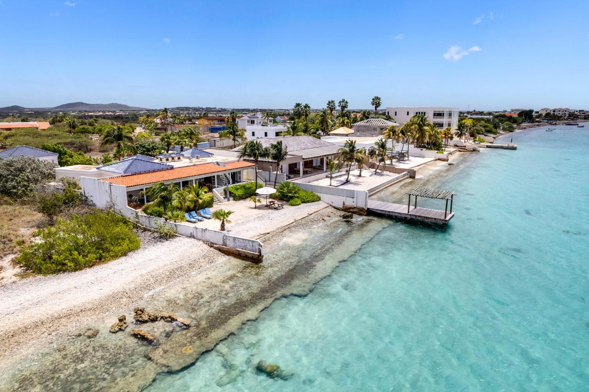 Oceanfront - Villa Port Of Call - Playa Buitenkant foto